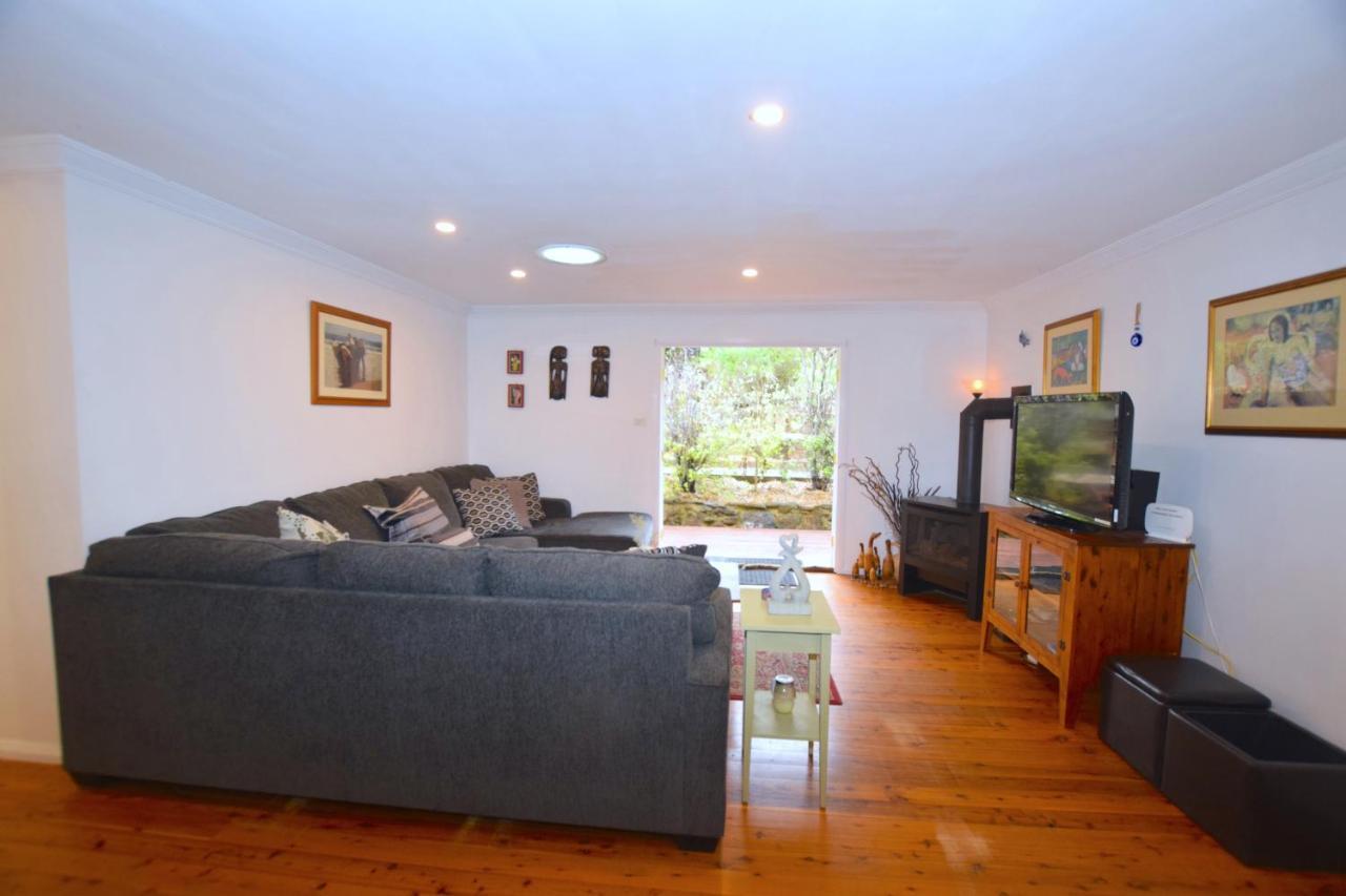 Villa Teach Na Cairde - House Of Friends à Blackheath Extérieur photo