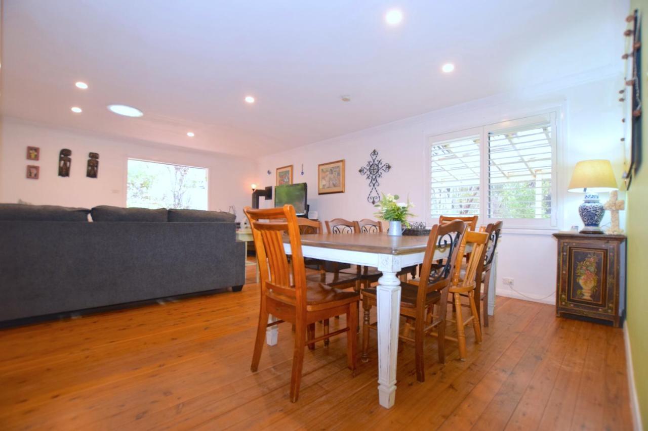 Villa Teach Na Cairde - House Of Friends à Blackheath Extérieur photo